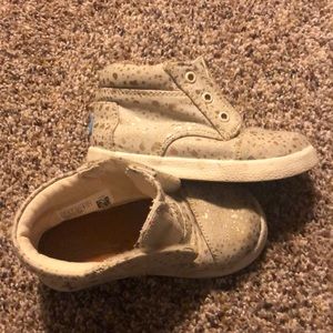 Kids high top Velcro toms